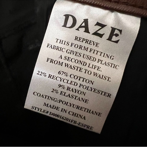 Daze Pants Size 32 Brown Faux Leather High Waist Crop Flare - Picture 7 of 11